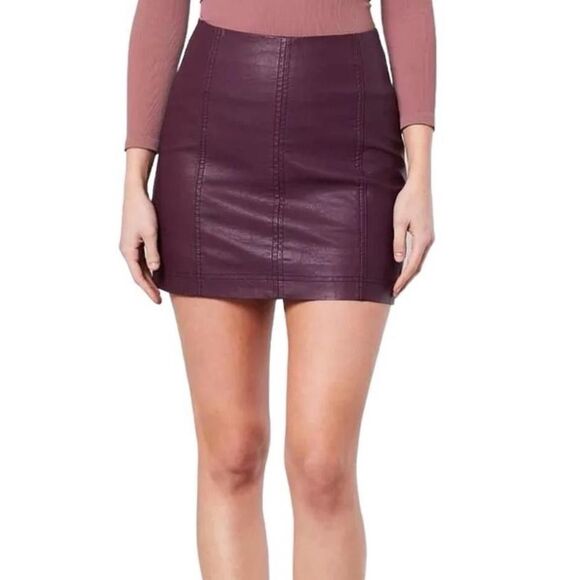 Free People plum faux leather mini skirt - Picture 6 of 8